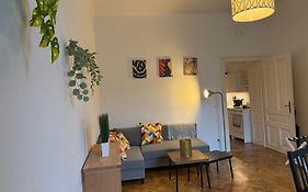 Modern, Zentral & Cosy Wohnen In Doebling, Dem Schoensten Bezirk Wiens - Free Parking